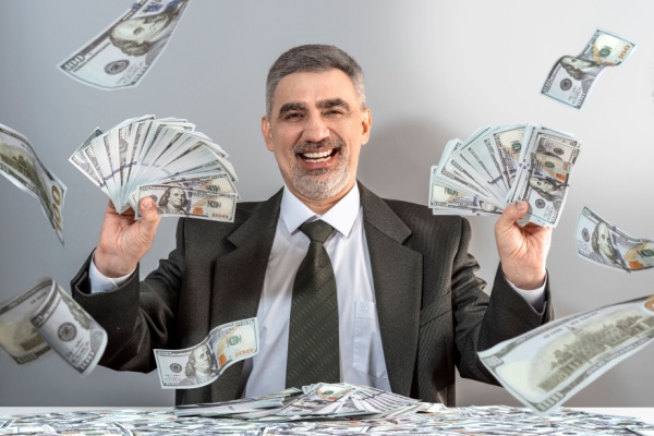 Shutterstock_remunerationdirigeantimposable